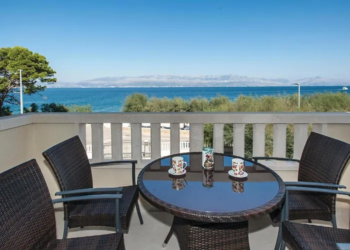 With Sea View Vi Daire